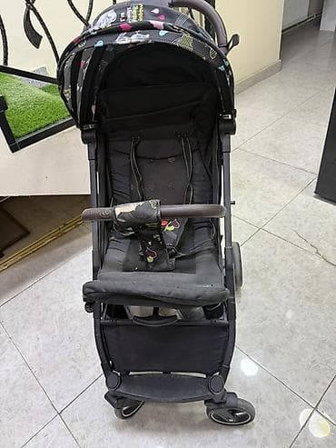 Uşaq arabası – yüngül və yığcam “umbrella” tip. Xüsusiyyətlər: -