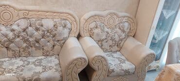 Qida məhsulları: Qonaq otağı dəsti – klassik dizayn Tərkib: - 1 ədəd 3 nəfərlik divan — 2