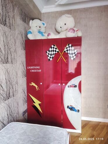 işlenmiş şkaf: Oğlan üçün, İşlənmiş, 3 qapılı, Düz dolab — 2