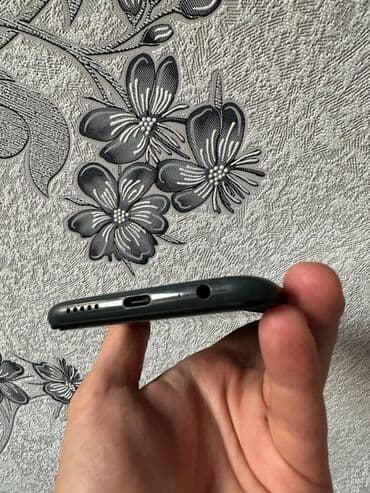 xiaomi mi 9 lite: Xiaomi Mi 9, 64 GB, rəng - Qara, 
 Sensor — 3