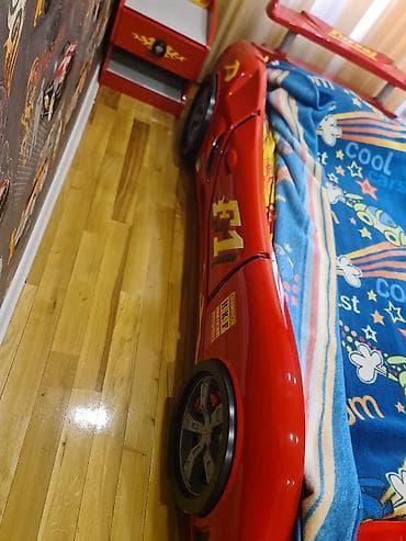 Oğlan üçün, Maşın-çarpayı