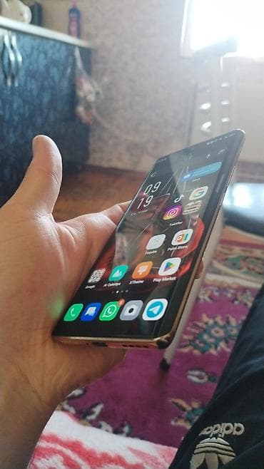 xiaomi poco c75: Infinix Zero 30, 256 GB, rəng - Yaşıl — 2