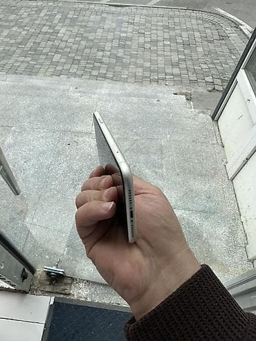 apple iphone 4: IPhone 11, Ağ, Face ID — 4