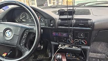 bmw e60: BMW 5 series: 2 l | 1993 il Sedan — 10