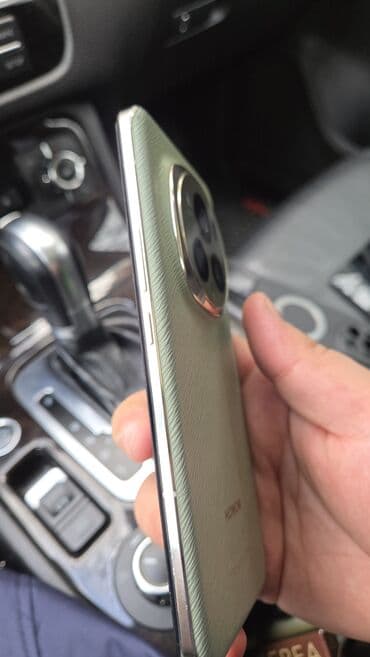 led foto: Honor Magic 6 Pro, 512 GB, rəng - Yaşıl, Face ID — 3