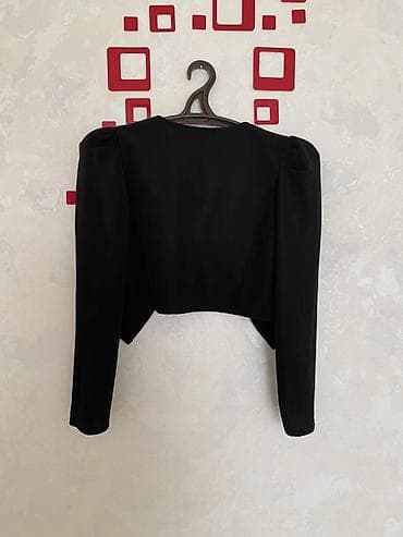 kostüm: Qara Qadın Qısa pencək. - Rəng: qara - Üslub: qısa bolero, açıq ön — 3