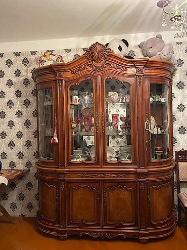 Пуфики: Б/у, Стенка — 1