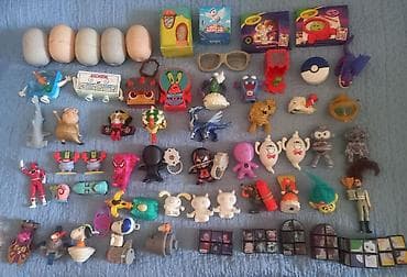 kukla satışı: Kolleksiya üçün müxtəlif kiçik oyuncaqlar və fiqurlar seti. Tərkibdən — 1