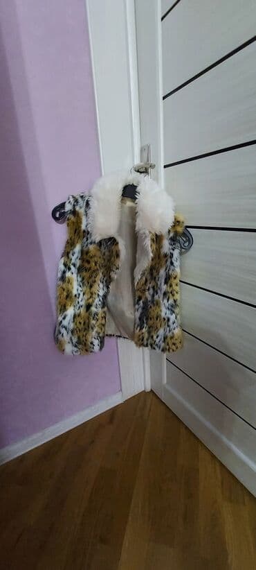 женские спортивные жилеты: Tüklü Jilet avropadan alınmışdı. M razmerdi L də geyinə bilər — 1