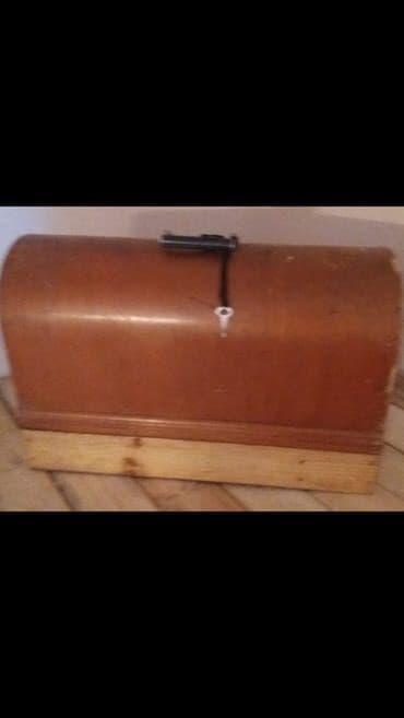 qədimi qəpiklər: Tikish mashini elektrikle ishleyir yaxshi veziyyetde — 2