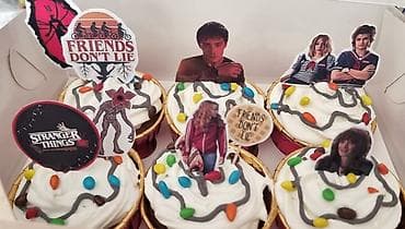 dekor toy ucun: Məhsul: Stranger Things temalı kapkeyklər Biri 2,50 manata vanili — 1