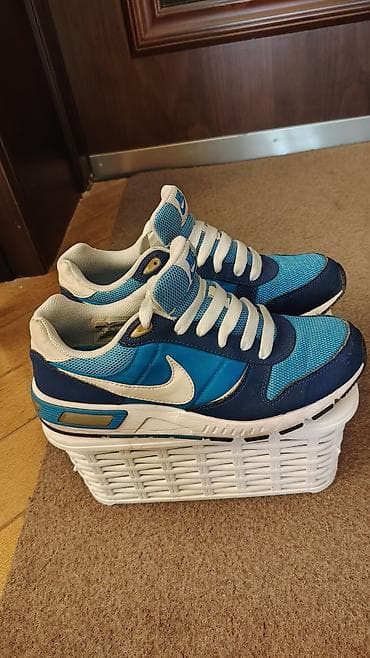 Krasofkalar və idman ayaqqabıları: Nike kişi idman ayaqqabısı – orijinaldır Xüsusiyyətlər: - Model — 4