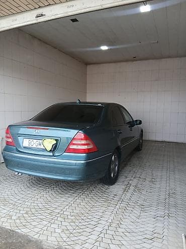 mersedes 1 8: Mercedes-Benz sedan – W203 C‑Class Xüsusiyyətlər: - Kuzov: 4 qapılı — 3