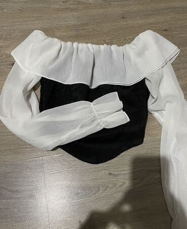 женские черные рубашки: Qadın üçün of-şolder (çiyin açıq) bluz — 1