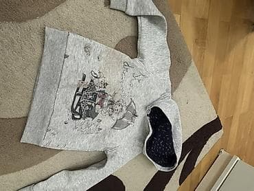 Uşaq üçün kapüşonlu sviter - Rəng: Açıq boz - Material: Yumşaq lalafo.az -da Uşaq üçün kapüşonlu sviter - Rəng: Açıq boz - Material: Yumşaq