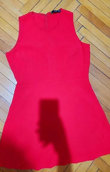 M razmer qirmizi rengde qisa don .eyinde ela qalir.1_ 2 defe geyilib