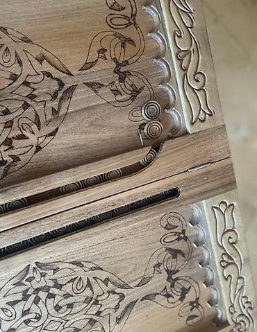 İdman çantaları: Taxta materialdan hazırlanmış bu nard dəsti, oyunu oynamaq üçün tam — 3