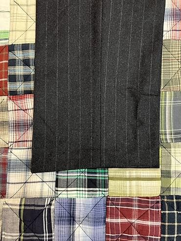 alt paltar: Klassik kişi şalvarı – tünd boz rəngdə, incə şaquli tünd-açıq cizgili — 1