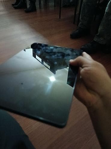 modio tablet: Planşet – nazik metal gövdə, tünd boz rəng - Təxmini 10–11 düym tam — 2
