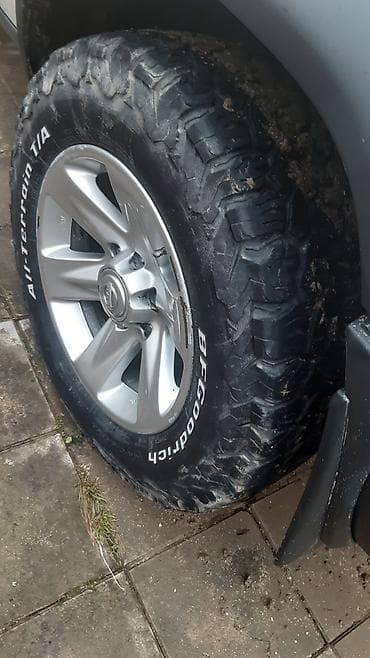 ucuz avtomobiller: İşlənmiş Şin BFGoodrich 265 / 65 / R 17 — 3
