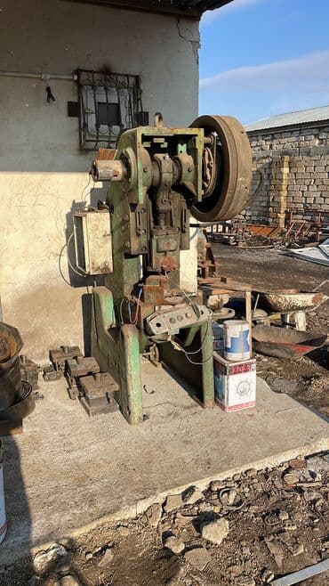 Оборудование для мойки: Metallə işləmə presləri – v16 tonluq (4 ədəd) və 25 tonluq (1 ədəd) - — 3