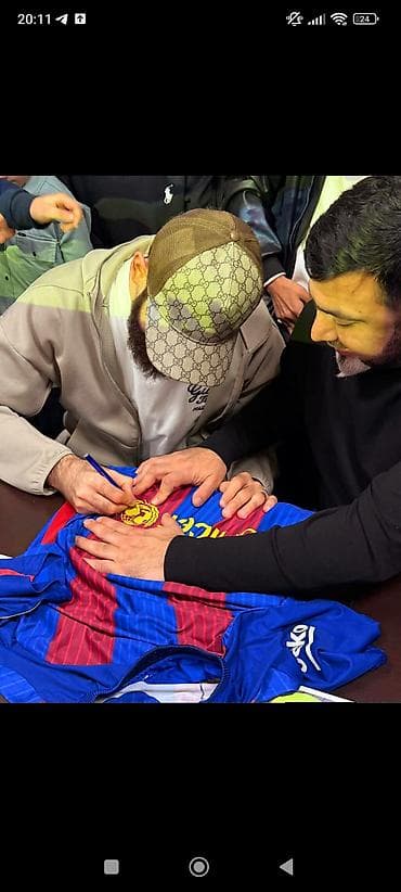 messi: ŞAHRUDİN İMZALI FUTBOLKA ENDİRİM EDILİR Məhsul: Futbol köynəyi – — 1