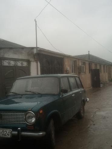 ford mustang 1969: Model: VAZ 2102 (klassik universal kuzov) Rəng: Yaşıl-mavi Kuzov: 5 — 2