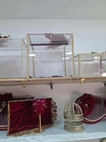 Toy və nişan üçün zərif hədiyyə/nişan səbəti və vitrin dəstləri -