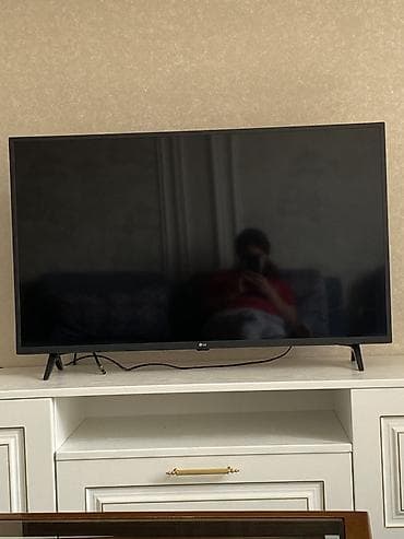 LG LED televizor - Təxmini ekran ölçüsü: 43–50 düym arası (incə