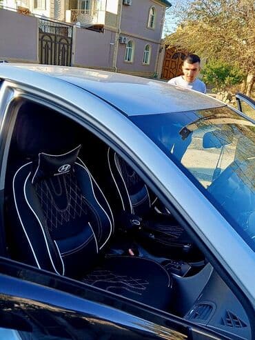 kia sportage 2006: Hyundai Accent: 1.4 l | 2016 il Sedan — 3