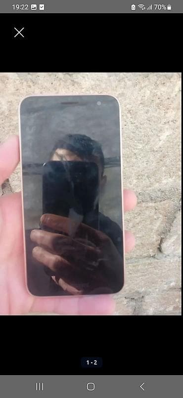 iphone 12 gold: Samsung Galaxy J2 Core, 8 GB, rəng - Qızılı, Simsiz şarj — 2