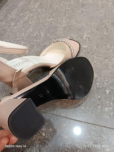 Basanoşka və səndəllər: Merlin Shoes qadın səndalları - Model: Açıq burunlu, qalın dabanlı — 3