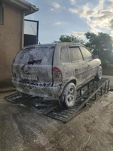 diski 15: Opel Zafira A (gümüşü rəng, 7 yerlik miniven) Xüsusiyyətlər: - — 2