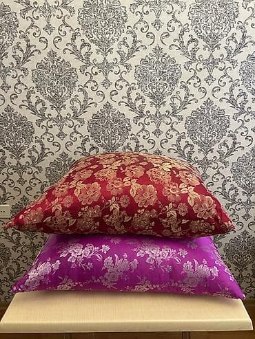 qırmızı gübrə: Tuk yastiqlar satilir. Olcu 70x70. 1 ededi 50 azn — 1
