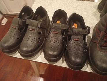 batinkalar: Qara rəngli iş ayaqqabısi 43 razmeri. üzün boğaz qısa boqaz var — 1