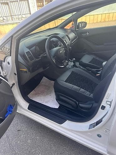 2015: Kia Forte sedan – ağ rəng, 4 qapı, AZ dövlət nömrə nişanı 77-RT-173 — 10