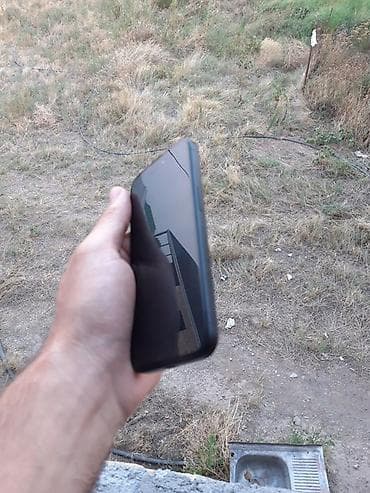 iphone plus: IPhone 15, Qara, Face ID — 2
