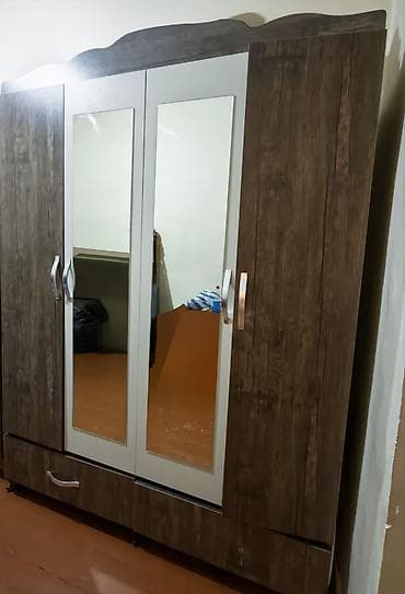 Dolab qiy 90 man tecili evden cixmalidi qiy sondu. unvan