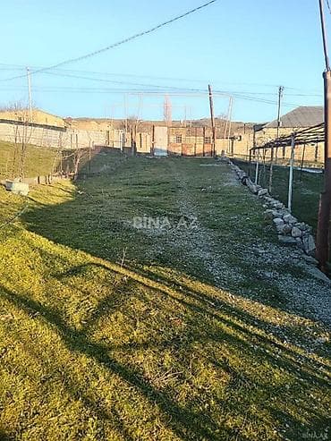 xızı ev: Xizi rayonu. Tixli kendi Heyet evi. 20sot torpaq ve ev. Kupca hem eve — 1