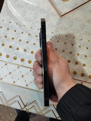 iphone 16 satilir: IPhone 15 Pro, Qara — 2