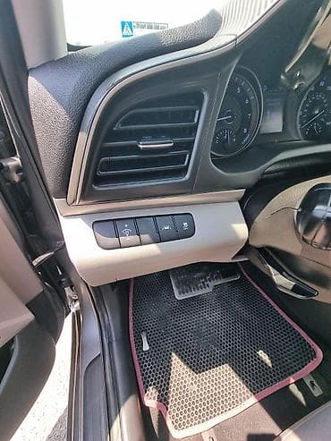 nk 150: Hyundai Elantra: 2 l | 2019 il Sedan — 10