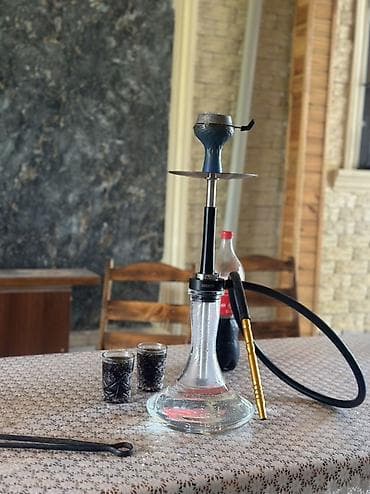 Nargilə seti - Şüşə kolba: şəffaf, geniş dibli dizayn – sabitlik və