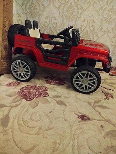 7 yaşa kimi uşaqlar üçün üstündə adaptor və təzə akkumulyator — 2