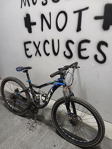 Salam velosipet satılır 300 alınıb heç bir problemi yoxdur