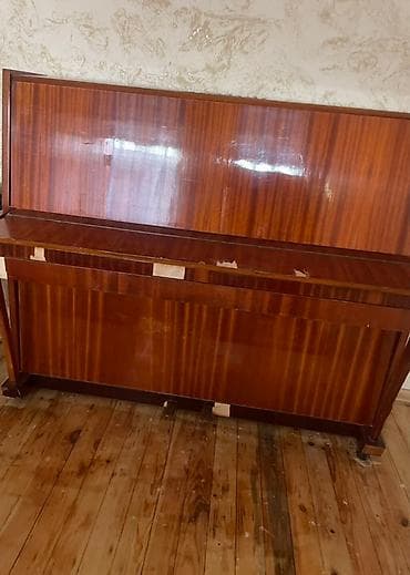 Musiqi alətləri: Piano, Kuban, Akustik, İşlənmiş, Ünvandan götürmə — 1