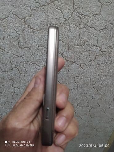 memory kart: Samsung telefondur.Mohkəm telefondur .Saz vəziyyətdədir.Sadəcə ekranin — 7