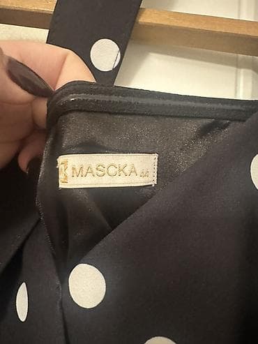 Qara rəngli, ağ xallı qadın donu 1 defe toya geyinilib alinib 180 azn — 5