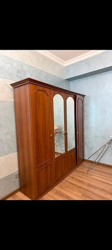 Klassik üslubda uşaq/yeniyetmə otağı üçün mebel dəsti. təcili satilir