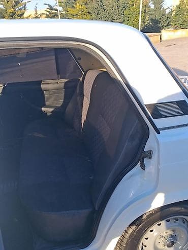 vaz 2106 maşınları: VAZ 2107, ağ rəng, sedan kuzov. - Mühərrik: benzin, arxa ötürücülü — 8