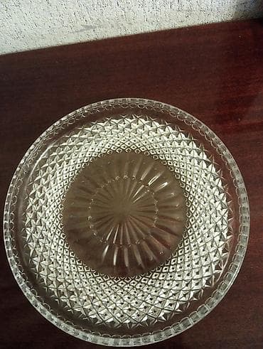 Qalin agir xrustal podnos qabi,defektsiz,diametr 25 sm,70-80 illerin